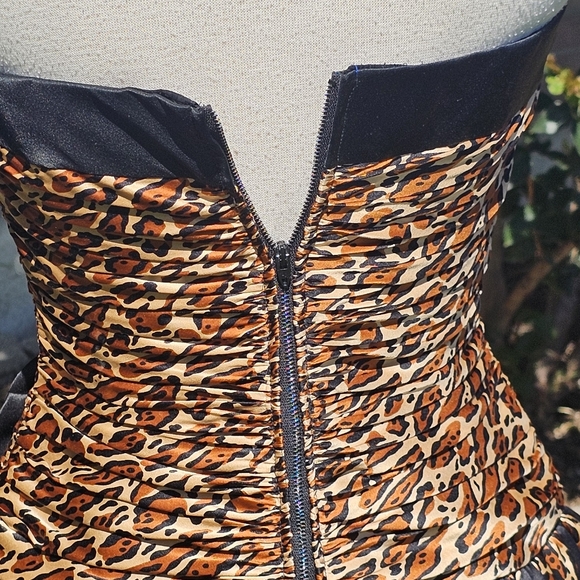Vtg. A.J Bari leopard print strapless dress - Picture 7 of 13